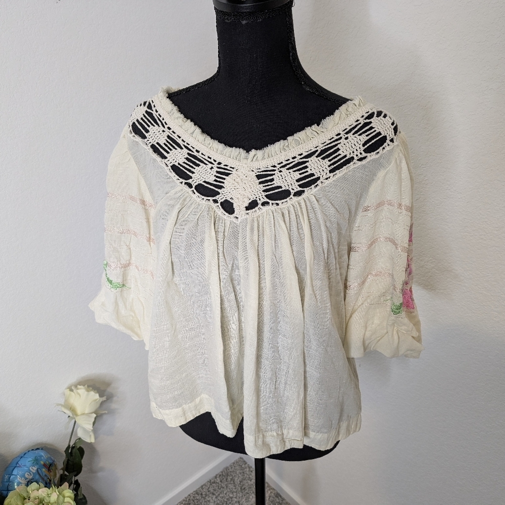 ๐ New Free People Bohemia Embroidered Top - Picture 6 of 9